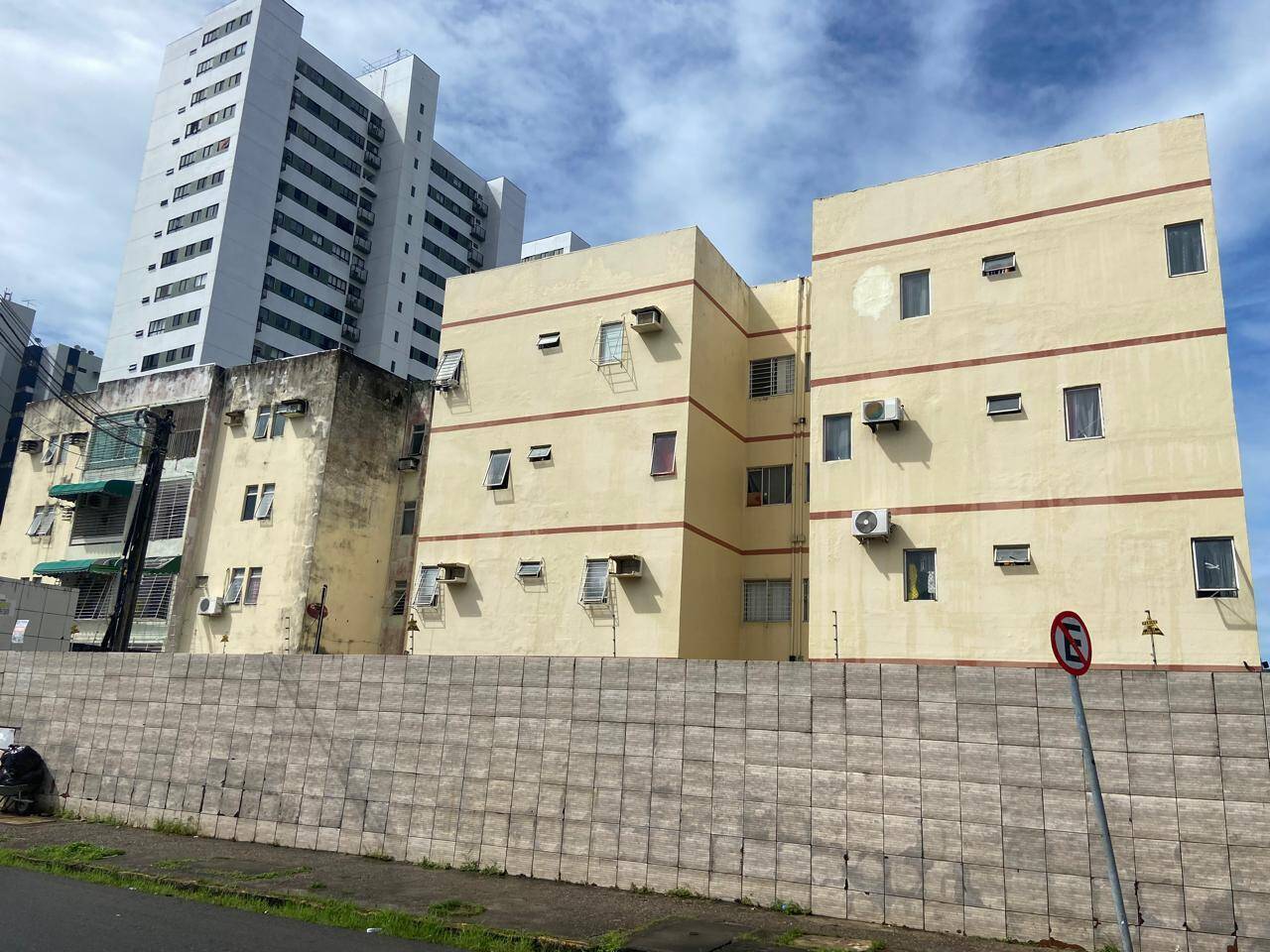 #213 - Apartamento para Venda em Recife - PE